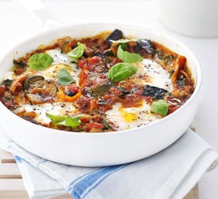 Ratatouille fácil com ovos escalfados