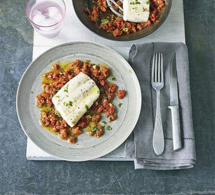 Peixe grelhado com tomates